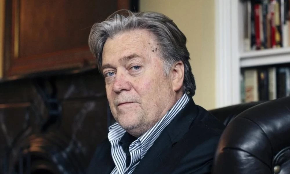 Ο Τραμπ απένειμε προεδρική χάρη στον Στιβ Μπάνον και τον... ράπερ Λιλ Γουέιν